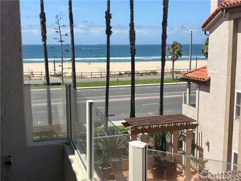 1400 Pacific Coast 305 , Huntington Beach, CA