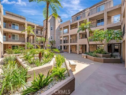 1200  Pacific Coast  426 , Huntington Beach, CA