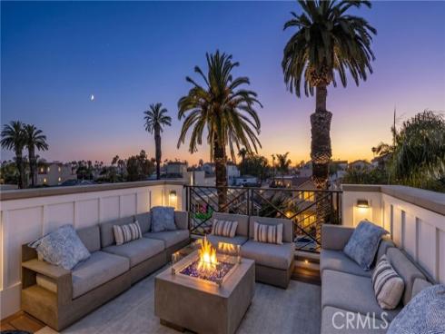 414 9th , Huntington Beach, CA