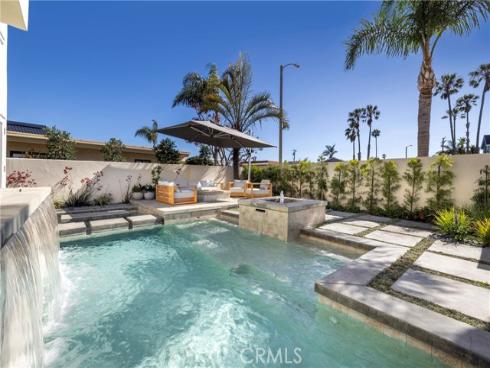 3242 Falkland , Huntington Beach, CA