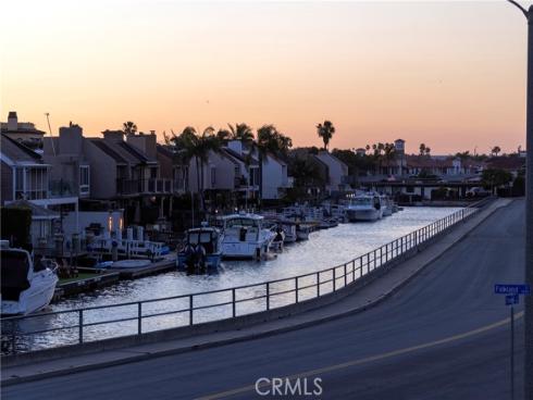 3242 Falkland , Huntington Beach, CA