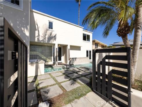 3242 Falkland , Huntington Beach, CA