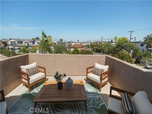526 12th St , Huntington Beach, CA