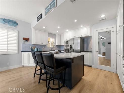 1014 England Street, Huntington Beach, CA