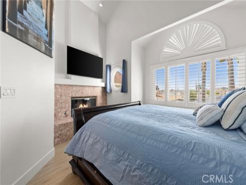1014 England Street, Huntington Beach, CA