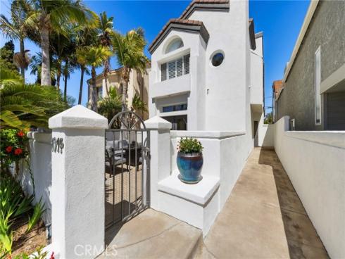 1014 England Street, Huntington Beach, CA