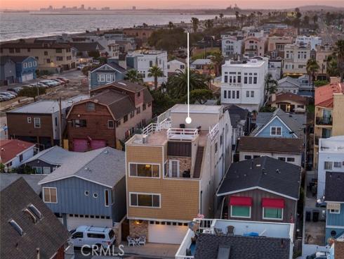 17081  5th   Street, Huntington Beach, CA
