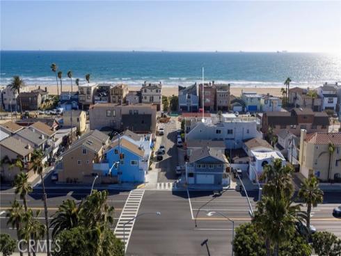 17081  5th   Street, Huntington Beach, CA