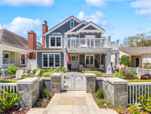 817 Main Street, Huntington Beach, CA