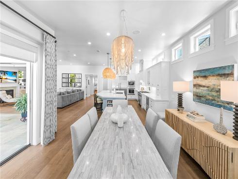 817 Main Street, Huntington Beach, CA