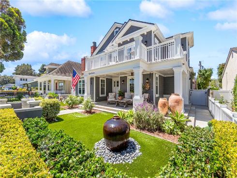 817 Main Street, Huntington Beach, CA