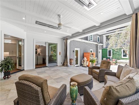 817 Main Street, Huntington Beach, CA