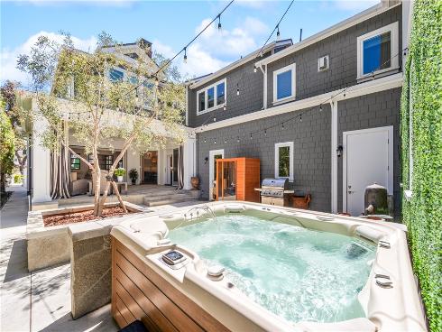 817 Main Street, Huntington Beach, CA