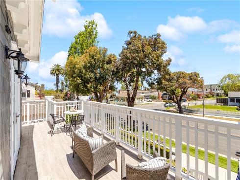 817 Main Street, Huntington Beach, CA
