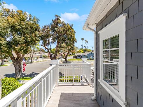 817 Main Street, Huntington Beach, CA