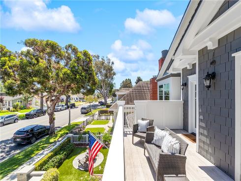 817 Main Street, Huntington Beach, CA