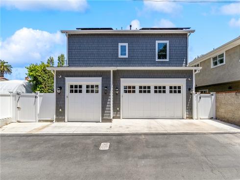 817 Main Street, Huntington Beach, CA