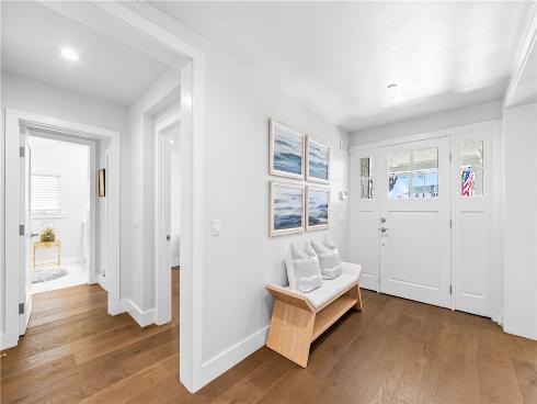 817 Main Street, Huntington Beach, CA
