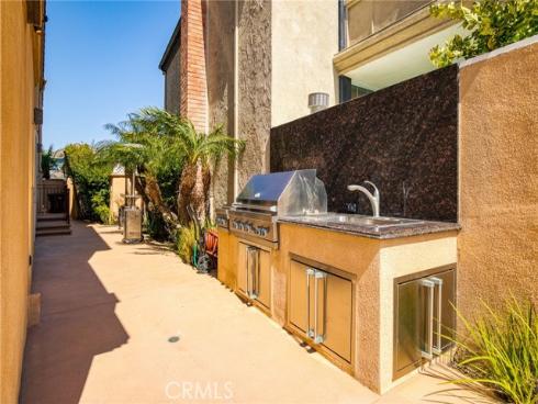 16181 Santa Barbara Lane, Huntington Beach, CA