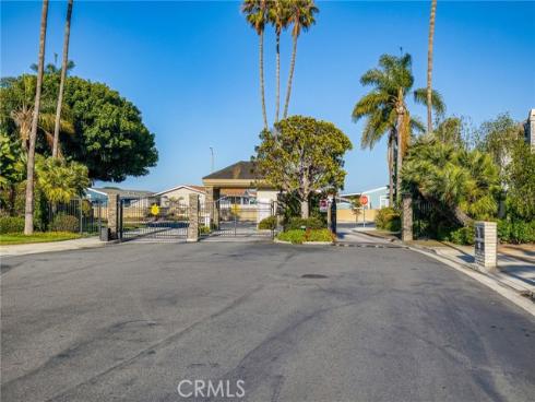 16181 Santa Barbara Lane, Huntington Beach, CA