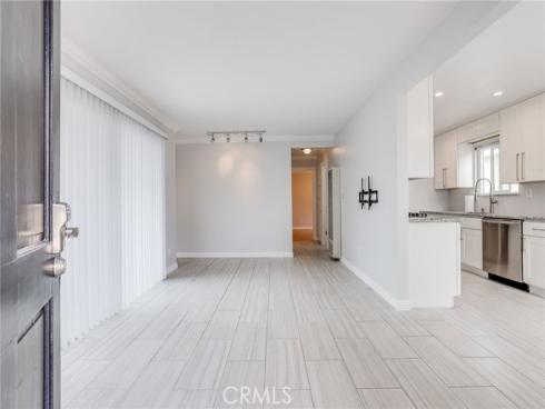 205 13th D Street, Huntington Beach, CA