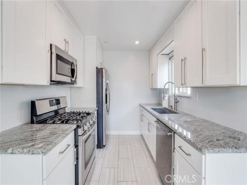 205 13th D Street, Huntington Beach, CA