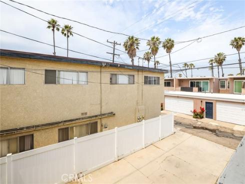 205 13th D Street, Huntington Beach, CA