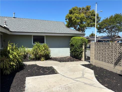 6562 Corrine Circle , Huntington Beach, CA