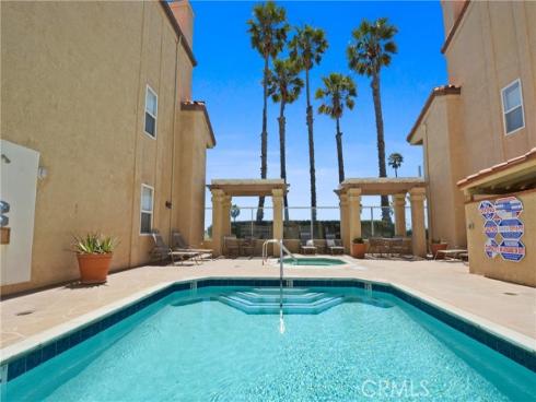 2000  Pacific Coast Hwy  308 , Huntington Beach, CA