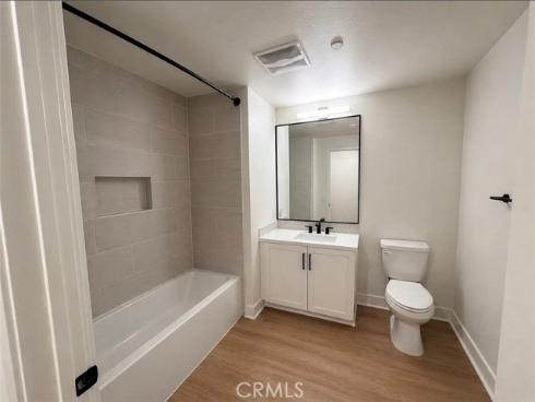 414 Main St Unit 210 , Huntington Beach, CA