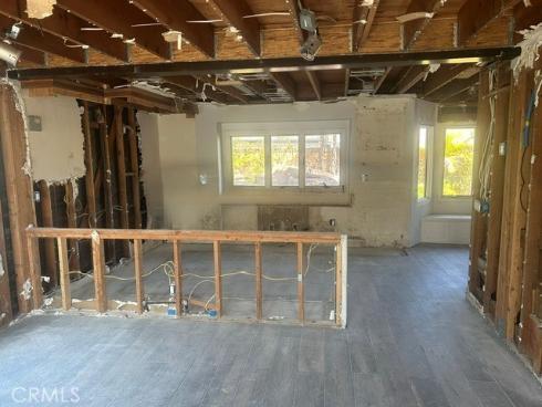 75 Adams Avenue, Huntington Beach, CA