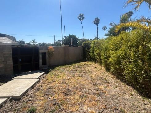 75 Adams Avenue, Huntington Beach, CA