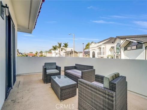 16412 Ardsley Circle, Huntington Beach, CA