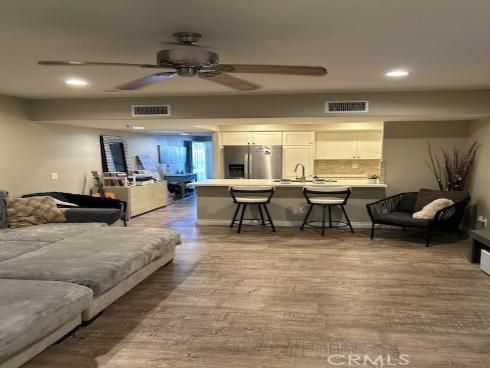 200 Pacific Coast Hwy 110 , Huntington Beach, CA