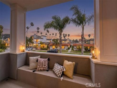 617 12th , Huntington Beach, CA