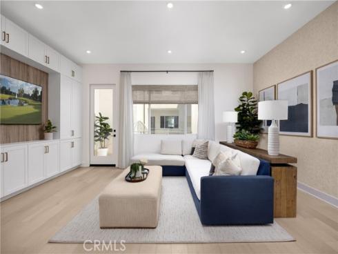 7256  Pointbreak   Drive, Huntington Beach, CA