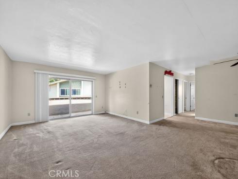 8633  Portola  18F  Court, Huntington Beach, CA