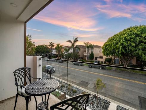 424 20th , Huntington Beach, CA