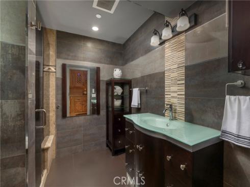 16255  Pacific  203  Circle, Huntington Beach, CA