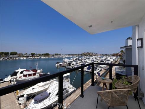 16255  Pacific  203  Circle, Huntington Beach, CA