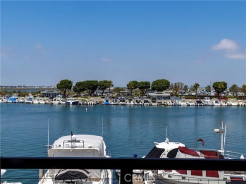 16255  Pacific  203  Circle, Huntington Beach, CA