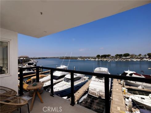 16255  Pacific  203  Circle, Huntington Beach, CA