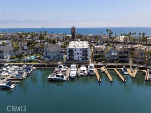16255  Pacific  203  Circle, Huntington Beach, CA