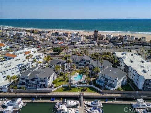 16255  Pacific  203  Circle, Huntington Beach, CA