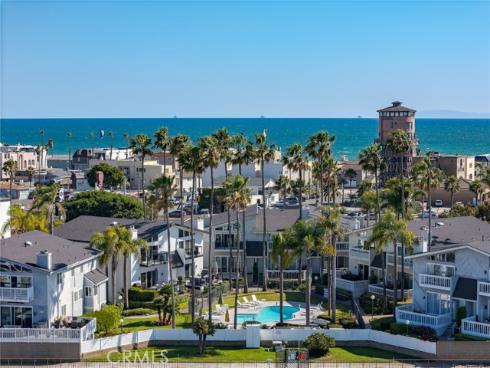 16255  Pacific  203  Circle, Huntington Beach, CA