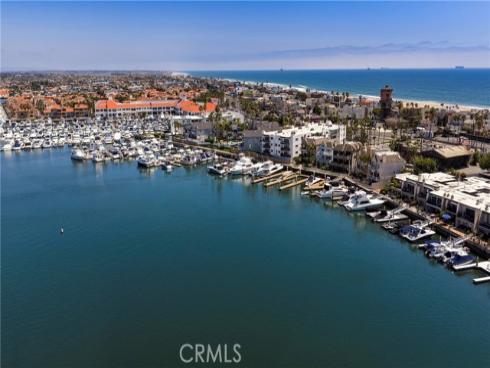 16255  Pacific  203  Circle, Huntington Beach, CA
