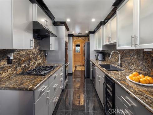 16255  Pacific  203  Circle, Huntington Beach, CA