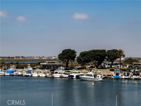 16255  Pacific  203  Circle, Huntington Beach, CA