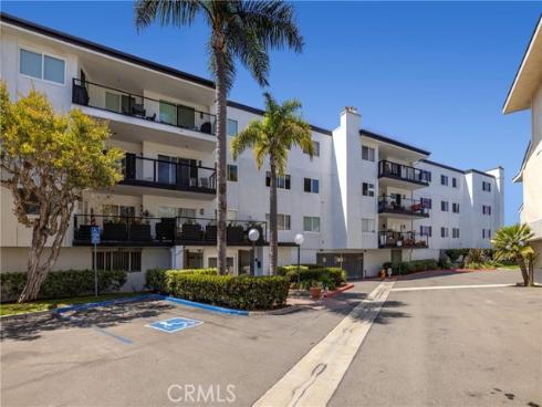 16255  Pacific  203  Circle, Huntington Beach, CA