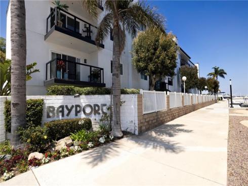 16255  Pacific  203  Circle, Huntington Beach, CA
